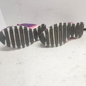 Skechers women's sneakers size 6